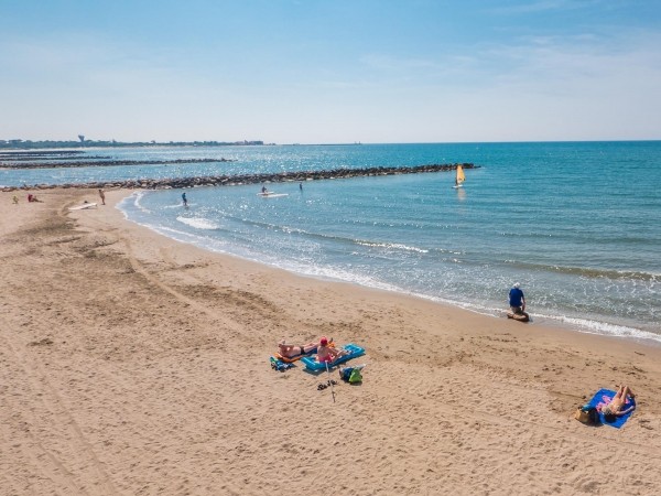 On Holiday Camping In The Hérault Discover Vias And Cap Dagde