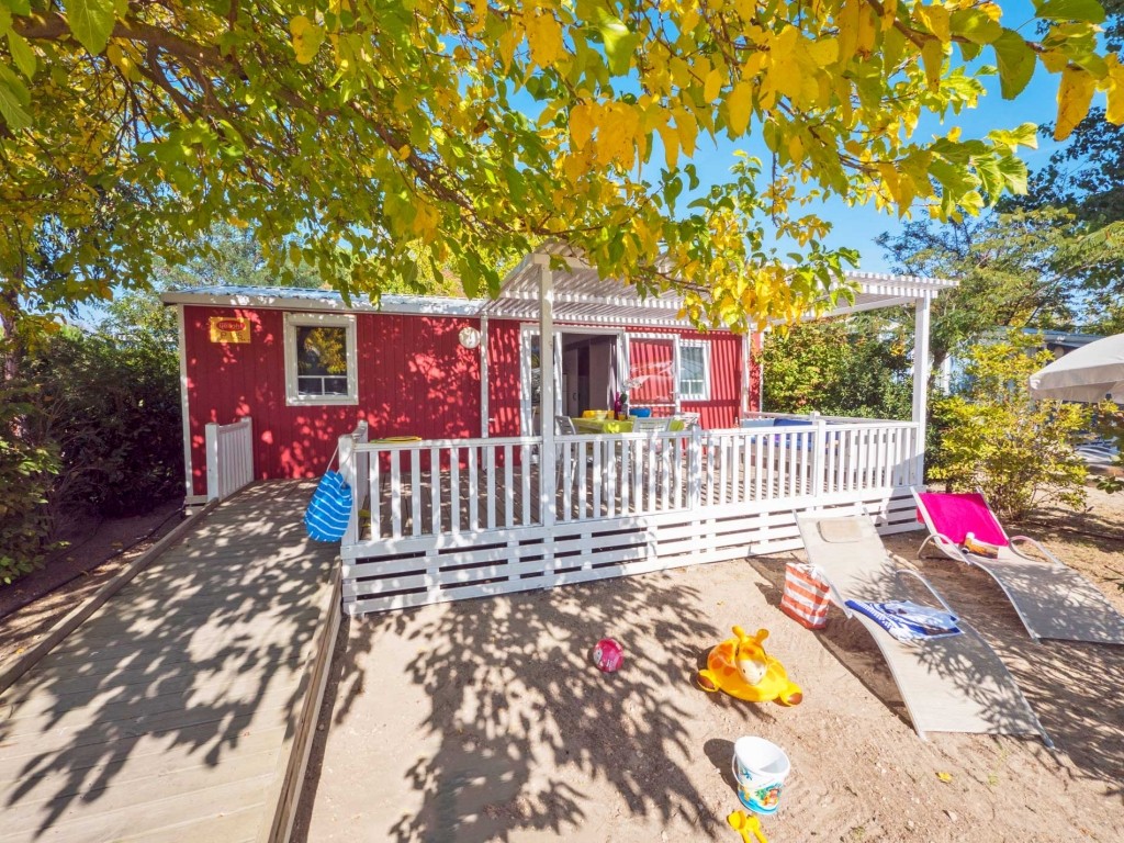 camping grau du roi 5 stars in gard les petits camarguais