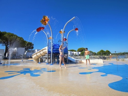 village de vacances en camargue au grau du roi yelloh village du port
